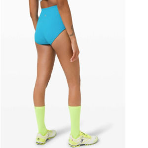 Lululemon Swift Speed Race Brief
Turquoise Tide Size 4